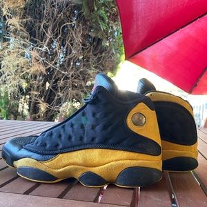 Special Edition Air Jordan 13 Graduation Pack